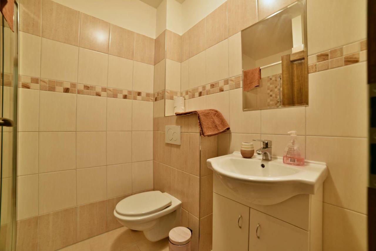 Statek Pod Lipou Hotell Pilníkov Exteriör bild